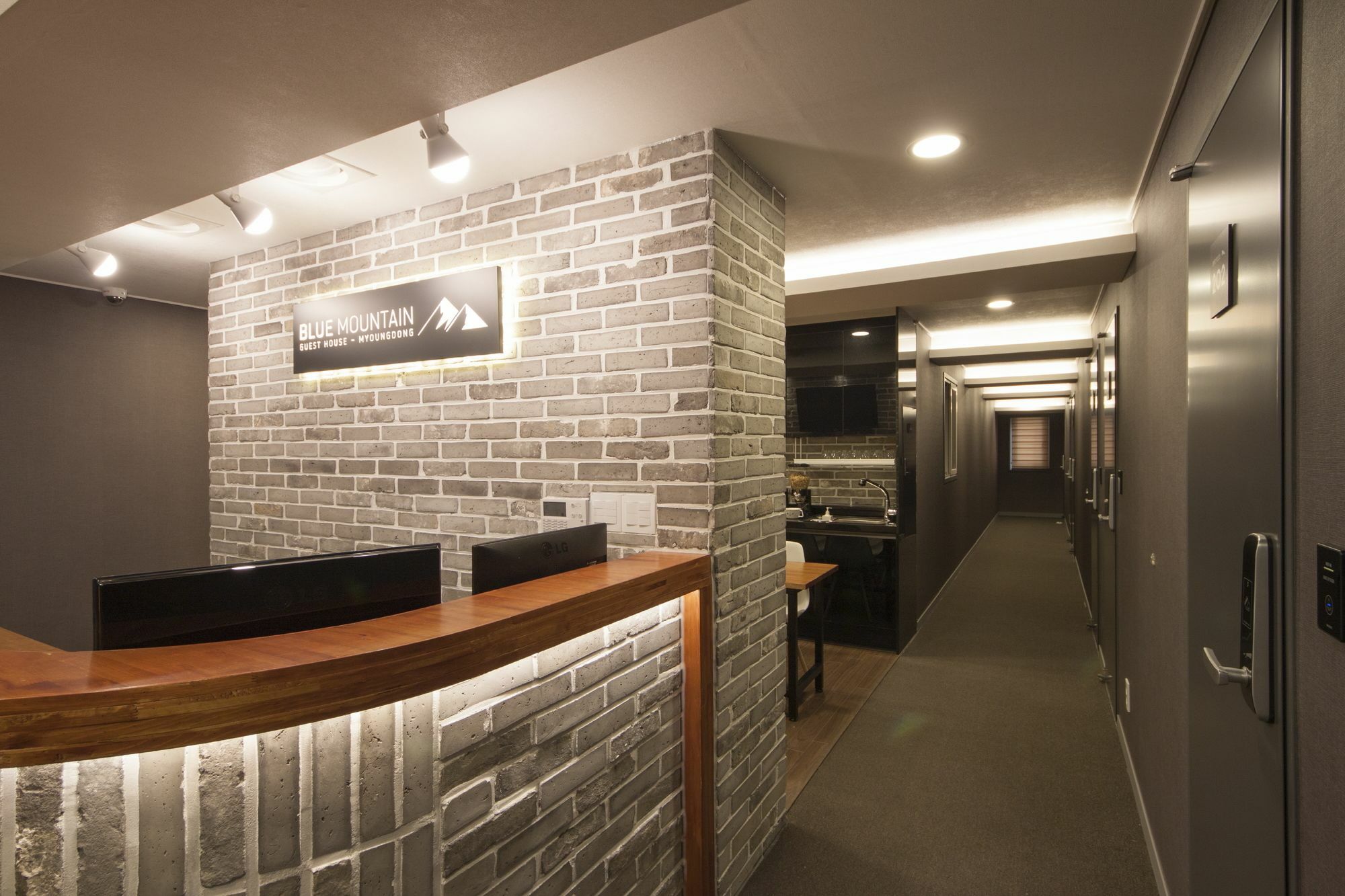 Hotel Blue Mountain Myeong-Dong Seúl Exterior foto